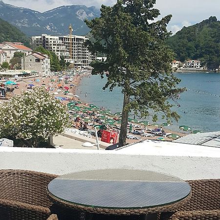 Apartments Mtv Petrovac Exteriör bild