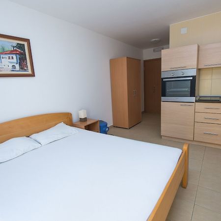 Apartments Mtv Petrovac Exteriör bild