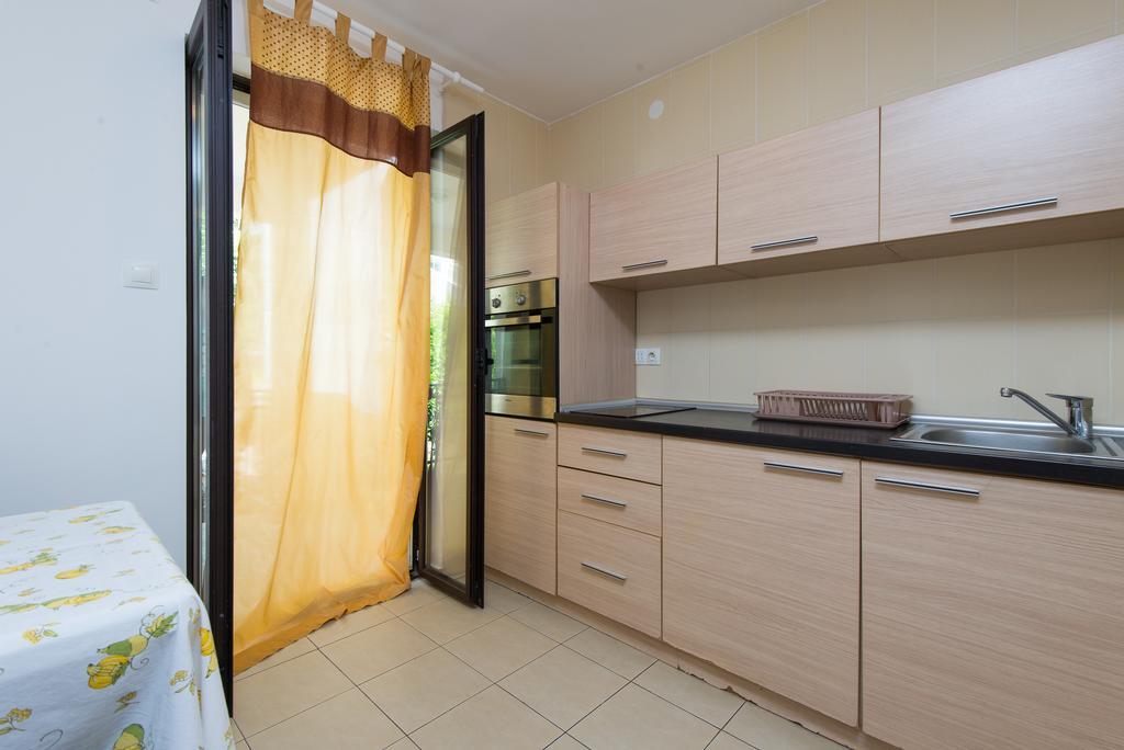 Apartments Mtv Petrovac Exteriör bild