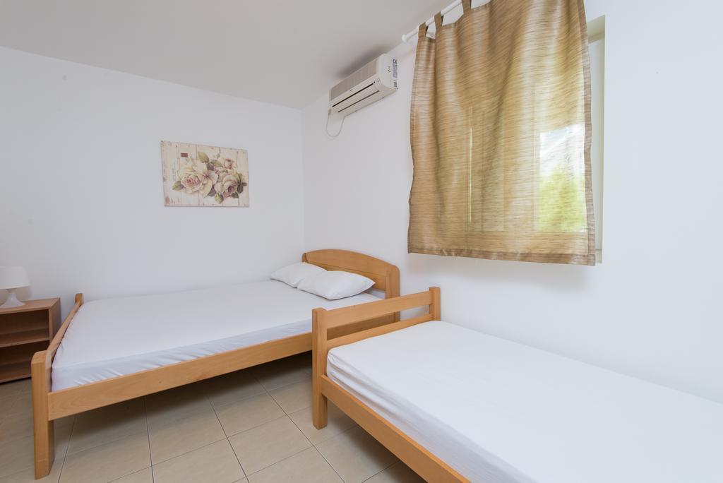 Apartments Mtv Petrovac Exteriör bild