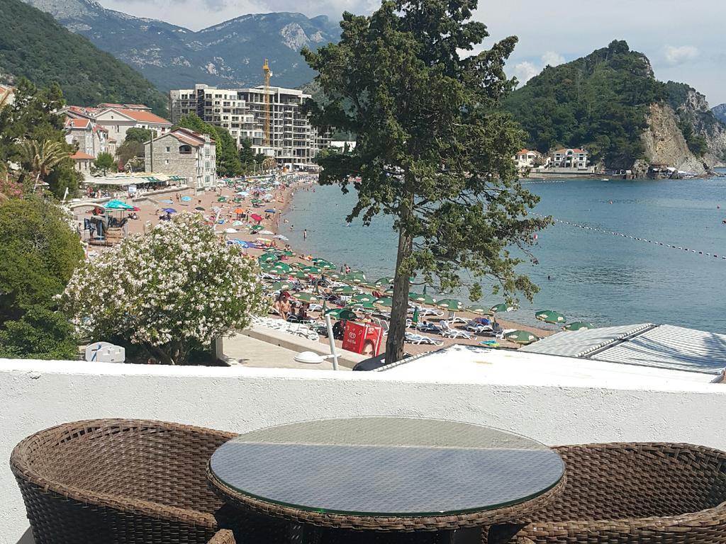 Apartments Mtv Petrovac Exteriör bild